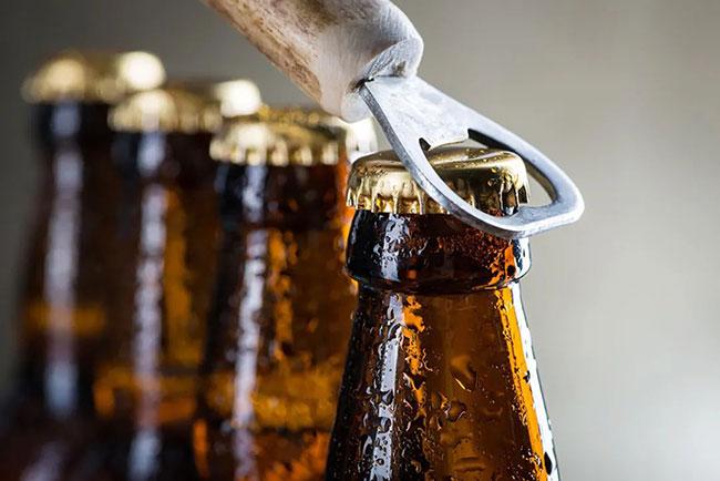 奥丁格啤酒 搭配(喝“工业水啤”，不如试试这7款德国小麦啤酒，麦芽汁浓度高)